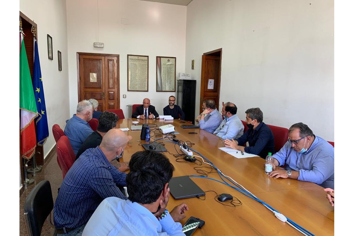 Milazzo (ME) - Suolo pubblico e isola pedonale, confronto Amministrazione – Commercianti