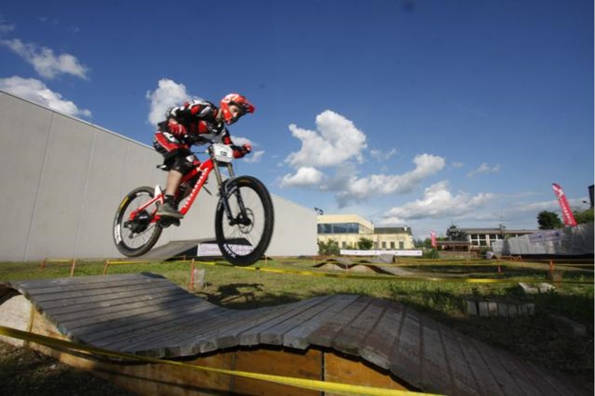 E-BIKE: AL VIA IL CAMPIONATO DI CROSS