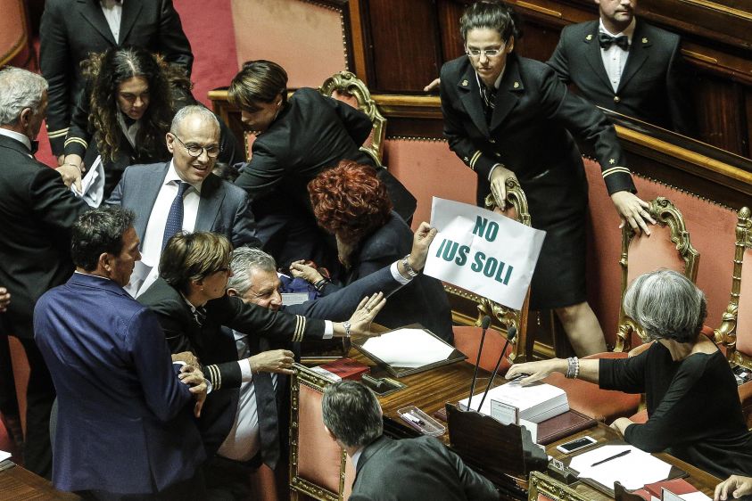 Ius soli, cosa prevede (DAVVERO) la nuova legge