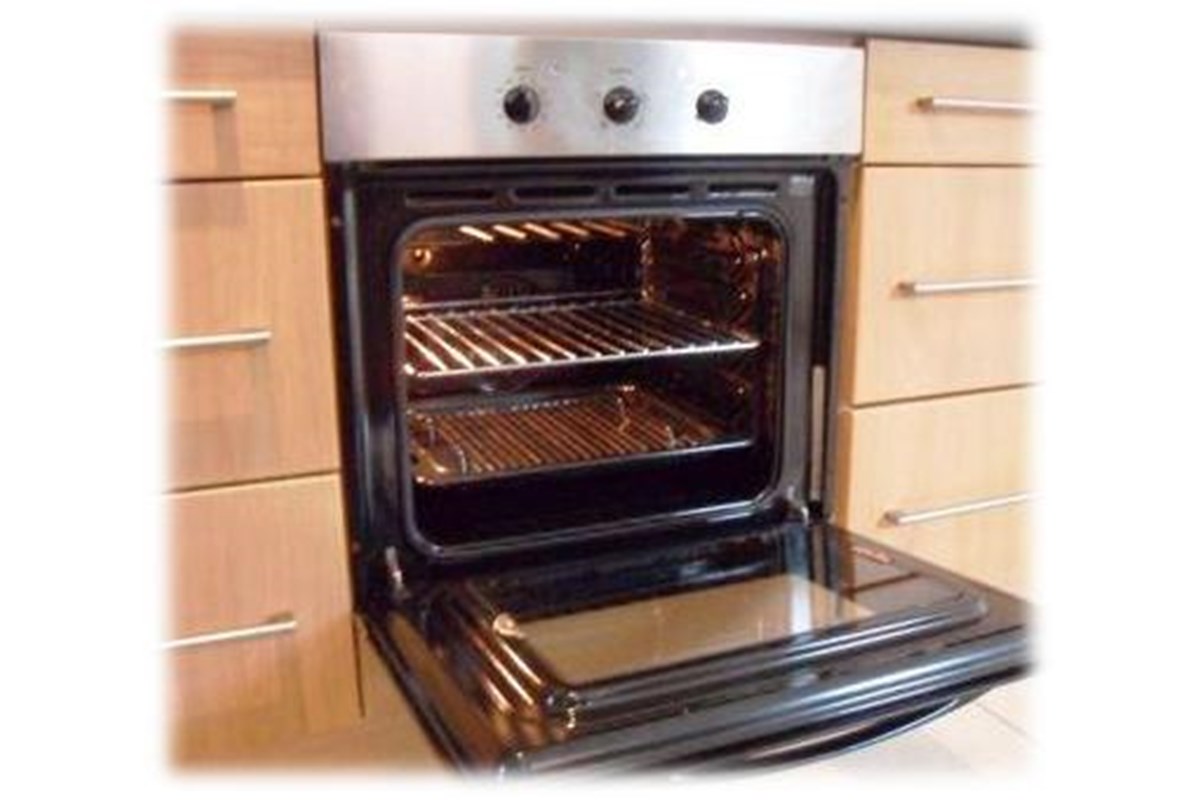 La pulizia del forno... senza utilizzare prodotti chimici