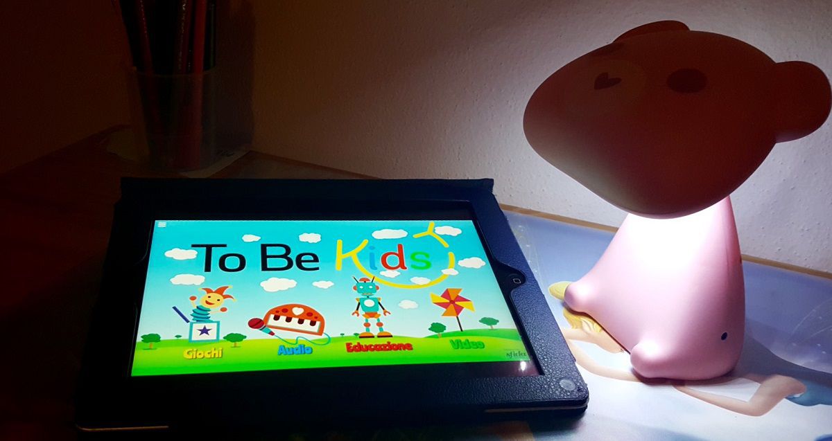 Una lampada intelligente e un portale per i bimbi: è To Be Kids!