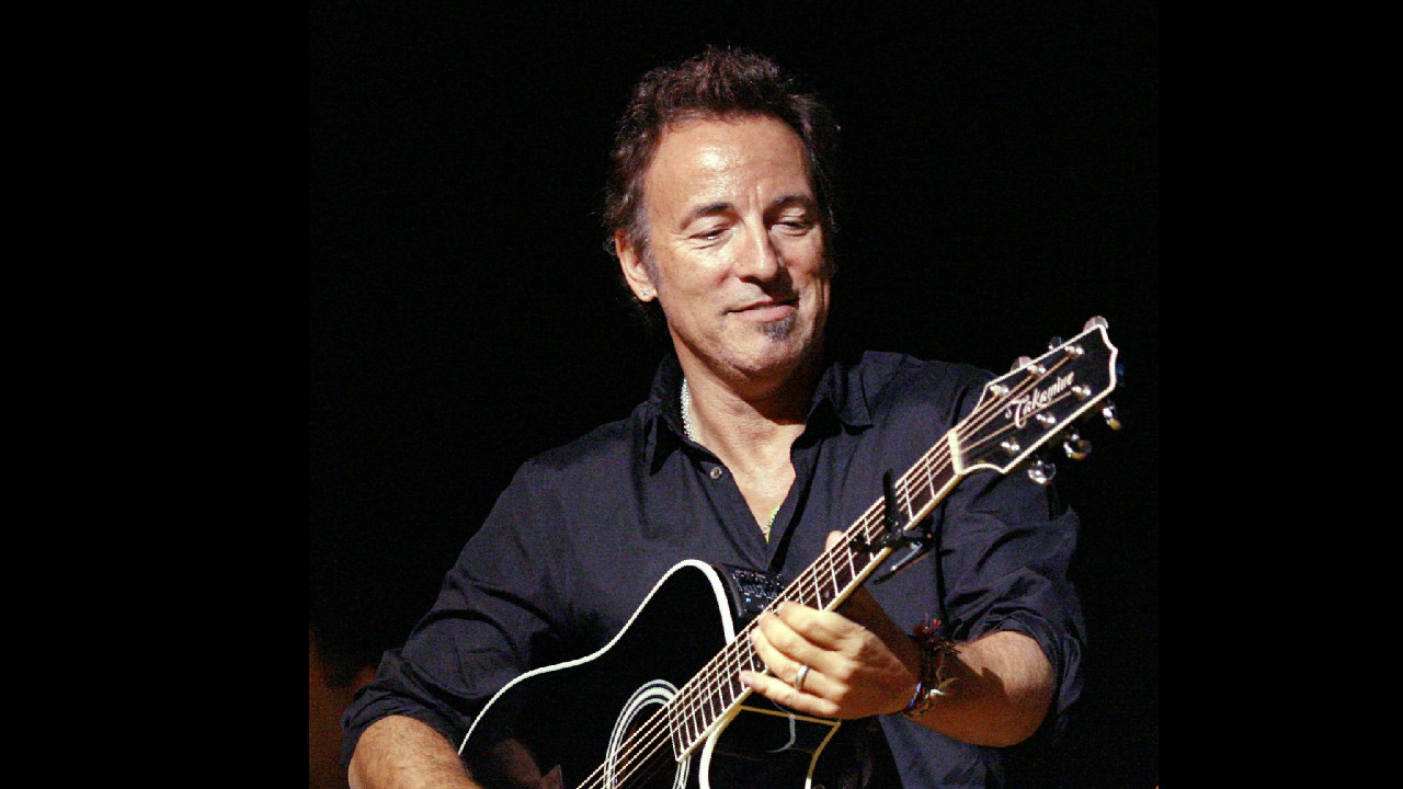 Springsteen, Adams e Starr cancellano delle date per difendere i diritti della comunità LGBT