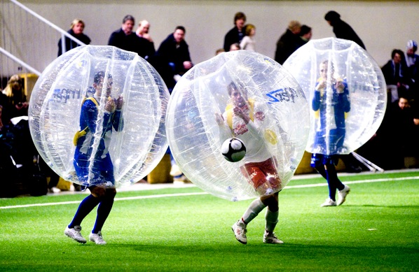 Dalla Norvegia uno sport incredibile: Bubble Football