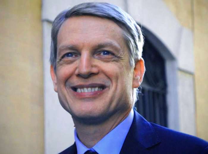 Matteo Renzi è confuso. Lo dice Gianni Cuperlo in un'intervista a La Stampa