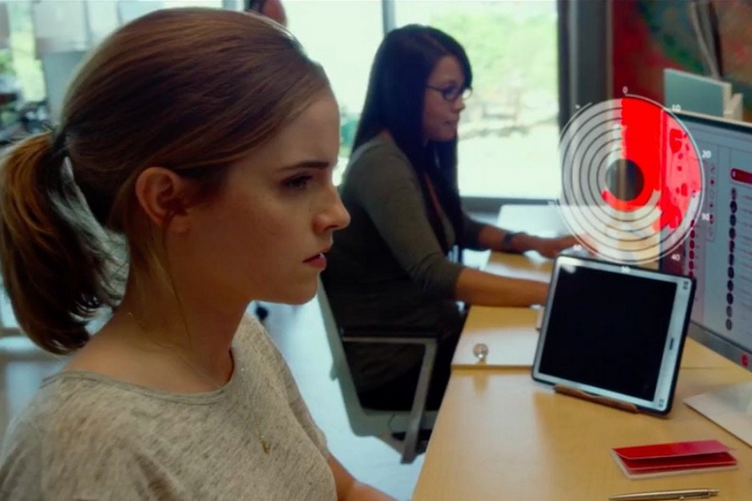 The Circle al cinema: Emma Watson e Tom Hanks in un social thriller prevedibile