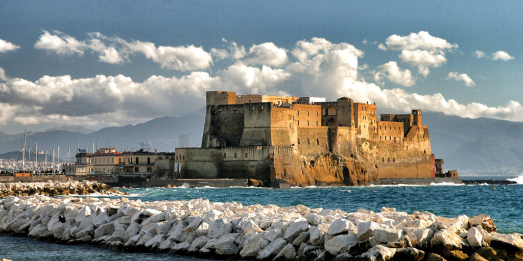 Castel dell'Ovo a Napoli, origini e storia