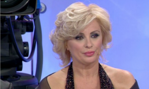 Uomini e Donne, Tina Cipollari: “Gemma Galgani avrebbe bisogno di un badante”