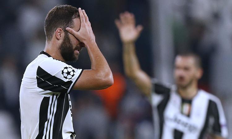 Juventus in ansia per Higuain, si ferma nella rifinitura: le condizioni del pipita