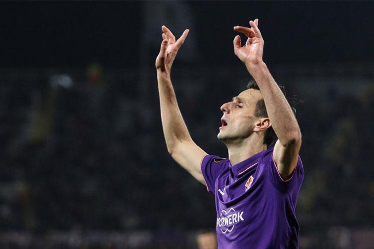 Derby di mercato tra Milan e Inter per Kalinic della Fiorentina