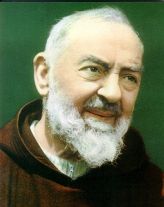 Il giorno 23 settembre 2016 si celebrerà San Padre Pio. Sosteneva di essere stato colpito al costato...